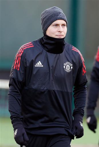 Bất chấp giá lạnh, cầu thủ MU vẫn luyện công đợi CSKA